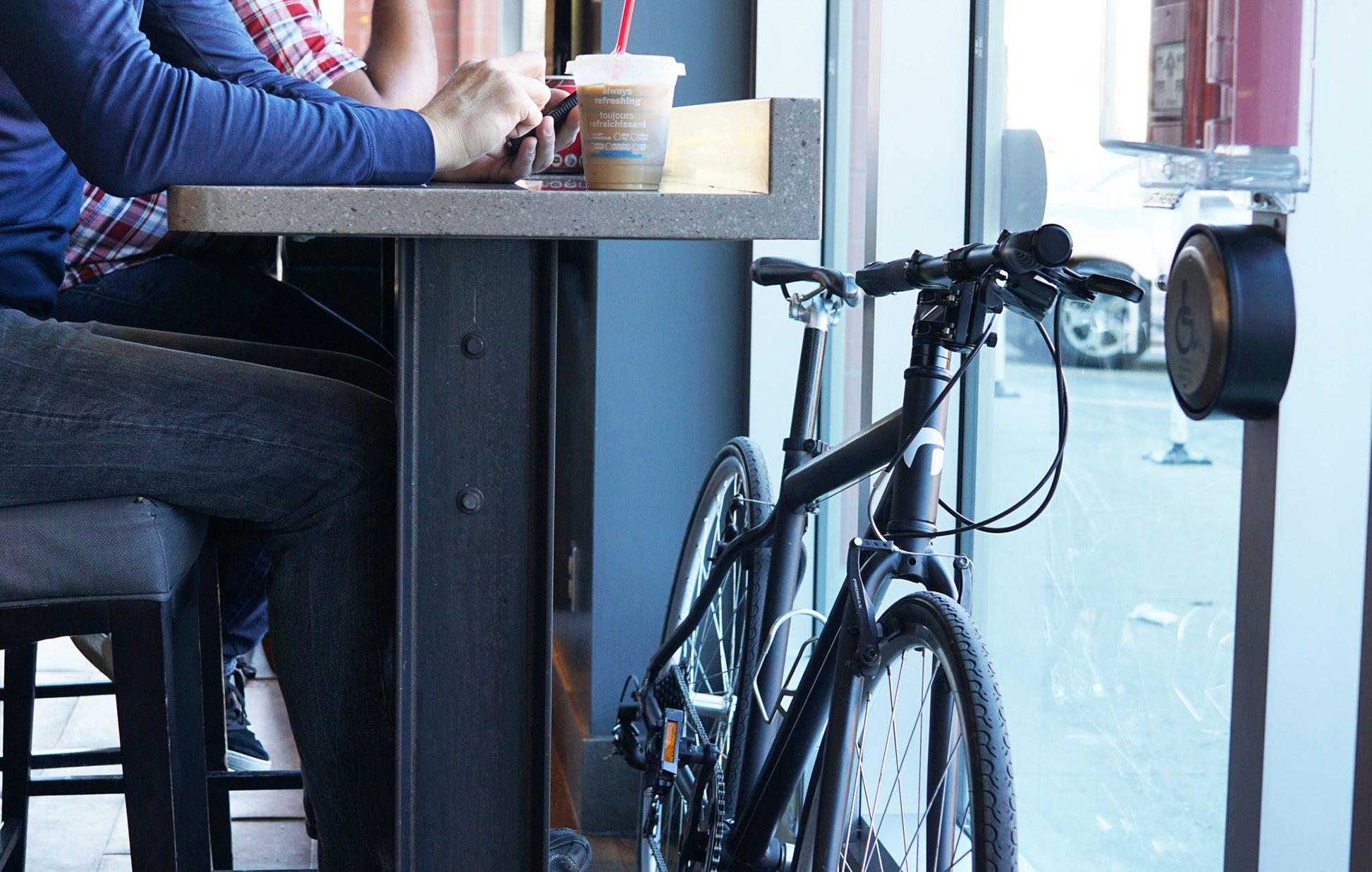 THINstem folding stem on bike in coffee shop