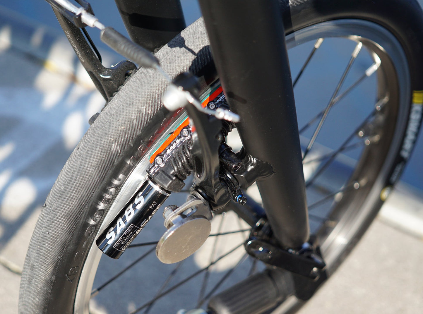 Revelo LIFT folding bike SABS Anti-lock brake pads